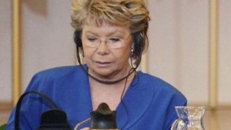 Рединг: Не е възможно картел от 3 американски агенции да решава съдбата на държави