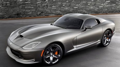 Шефът на SRT: Не сравнявайте Viper с Corvette