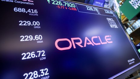 Търси се компютърна мощ и Oracle може да я осигури