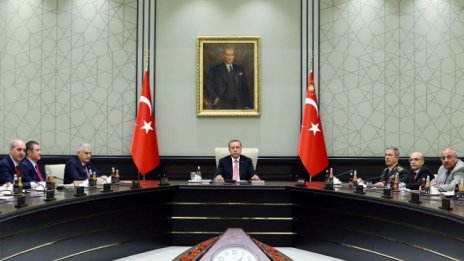 Ердоган готви още мерки в рамките на чистката