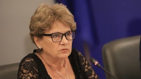 Комитова: Няма как да изплатим 200 млн. лв за ремонта на АМ "Тракия" в момента
