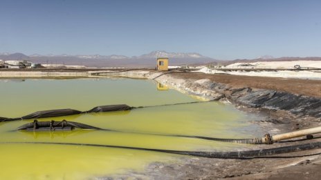Силното търсене на батерии тласка допълнително нагоре цената на лития