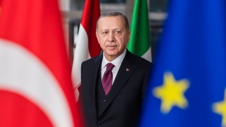 Мехмед Юмер: Ердоган подлага на тест търпението на ЕС