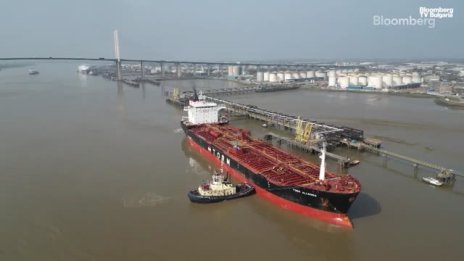 Намаленото предлагане на петрол затруднява потребителите в Азия, Европа и САЩ