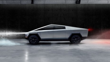 Новият пикап на Tesla - киберпънк експериментът на Мъск