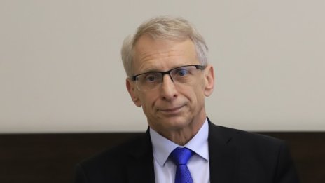 Просветното министерство проверява за партийни назначения в РУО