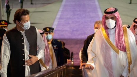 Саудитска Арабия се опитва да откъсне Пакистан от орбитата на Иран