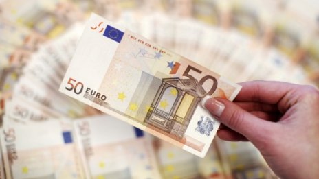 Френските кредитори засилват продажбите на лоши кредити заради по-строги регулации