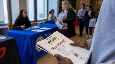 Новите молби за помощи при безработица в САЩ неочаквано намаляват