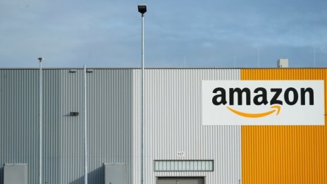 Френските власти погнаха Amazon