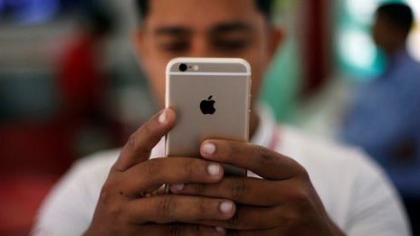 Apple повиши цените на iPhone в Индия