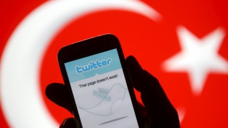 Турция свали временните ограничения върху Facebook и Twitter