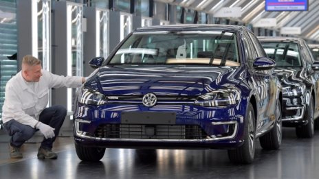 Volkswagen се оттегля от Иран