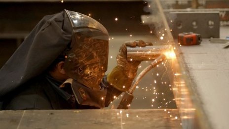 Заявленията за безработица в САЩ се понижиха до най-ниското ниво от година