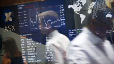 Тревогите за бъдещия край на стимулите помрачават настроението на Wall Street*