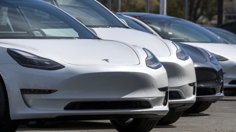 Светът се насочва към 70-процентен дял на електромобилите през 2030 г.