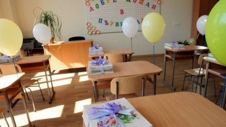 Купуват щадящи тестове за COVID за малките ученици