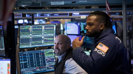 Dow прибавя над 300 пункта след добрите данни за инфлацията в САЩ*