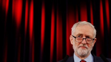 Тереза Мей призова Джереми Корбин да се договорят за Brexit