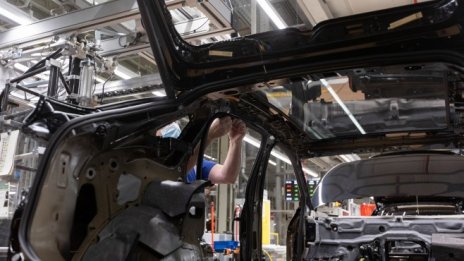 Германските фабрични поръчки записаха по-голям спад от очакваното