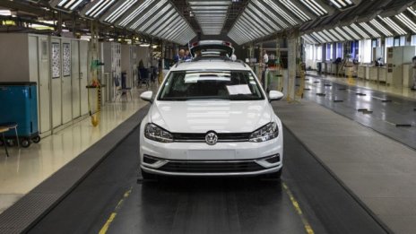 Продажбите на компактни коли в Европа се понижават с 10% през първото тримесечие