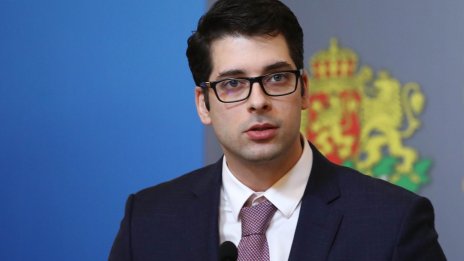 Пеканов: България ще купи хеликоптери за спешна помощ до края на 2023 г.