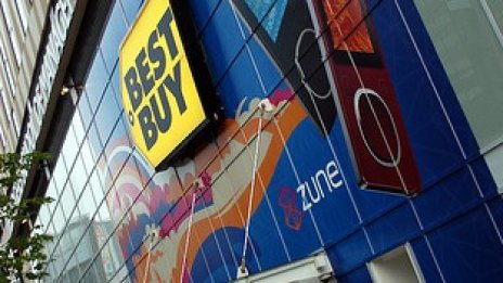 Американските търговски вериги започват да свиват магазините си