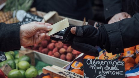 Икономисти: ЕЦБ трябва да обърне особено внимание на покачващите се цени на храните