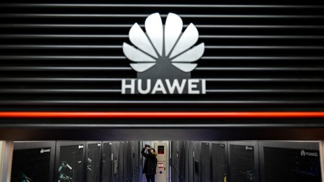 "Оцеляхме!": Huawei подхожда локално в отговор на американските санкции