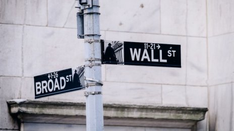 Притесненията за действията на Фед потискат индексите на Wall Street*