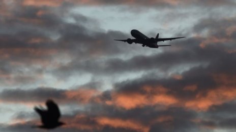 Русия възобновява полетите до България