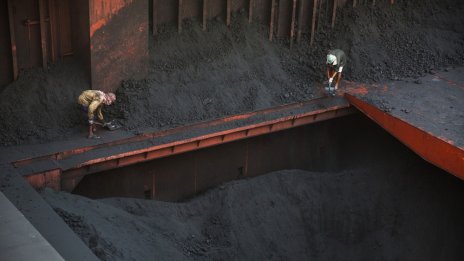 Въпреки зелената енергия въглищата ще доминират още години в микса на Индия