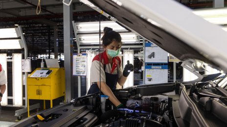 Произведено в Русия? Китай реанимира руската автомобилна индустрия със свои модели