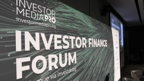 Кои са най-добре представящите се договорни фондове в България за 2022 г.?