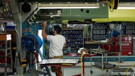 Фабричната активност в САЩ се свива с повече от очакваното през май