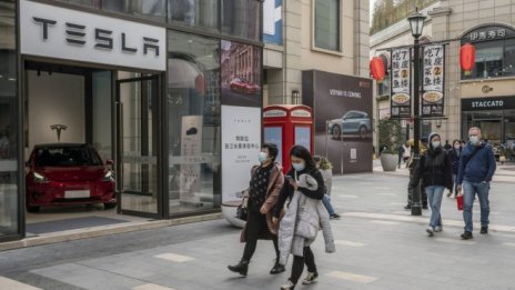 Данните от електромобилите на Tesla в Китай ще се съхраняват в страната