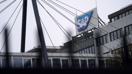 След успешен старт на годината SAP повишава прогнозата си