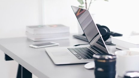 Gartner: Продажбите на компютри растат с най-бързия си темп от десетилетие