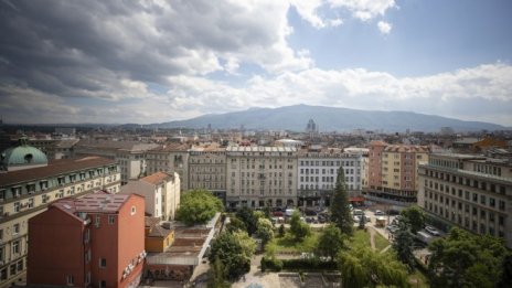 Пандемията върна хората по родните им места и остави наемни жилища празни