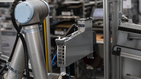 Siemens търси надмощие при изкуствения интелект във фабриките