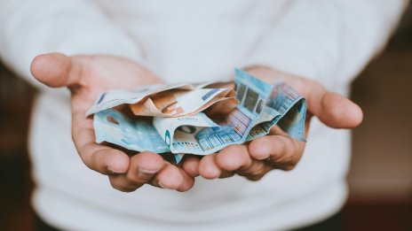 Европейските банки ще върнат към акционерите 120 млрд. евро заради високите лихви