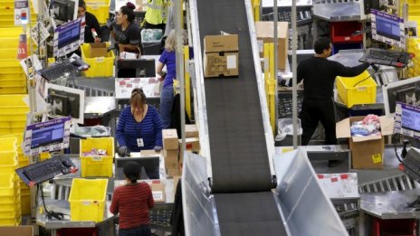 Повече онлайн продажби означават върнати стоки за 50 млрд. долара в САЩ