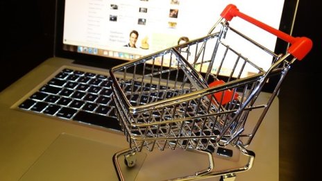 Предколедно: Нови правила за отчитане продажбите на електронните магазини