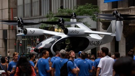 Кой трябва да осигури напредъка при декарбонизацията на авиацията?