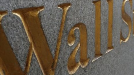 Dow Jones прибави близо 750 пункта след силните данни за работните места в САЩ