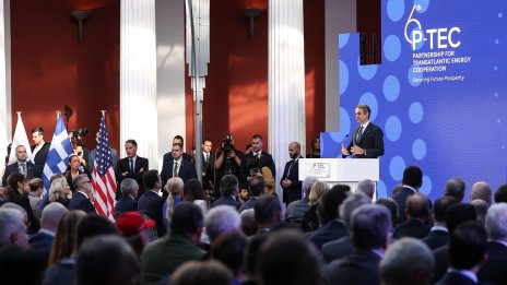 Гърция подписа първата си дългосрочна сделка за доставка на втечнен газ със САЩ