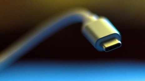 ЕС настоява за универсално зарядно за смартфони