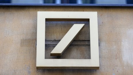 И Deutsche Bank подаде искане за лиценз за дигитални активи