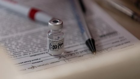 Борис Джонсън призова Г-7 за Covid ваксинация на целия свят до края на 2022 г.