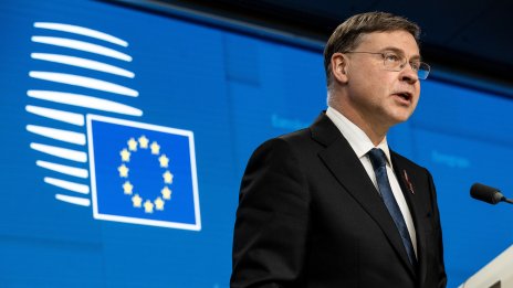 Домбровскис: ЕЦБ ще трябва да реагира на ускоряването на инфлацията